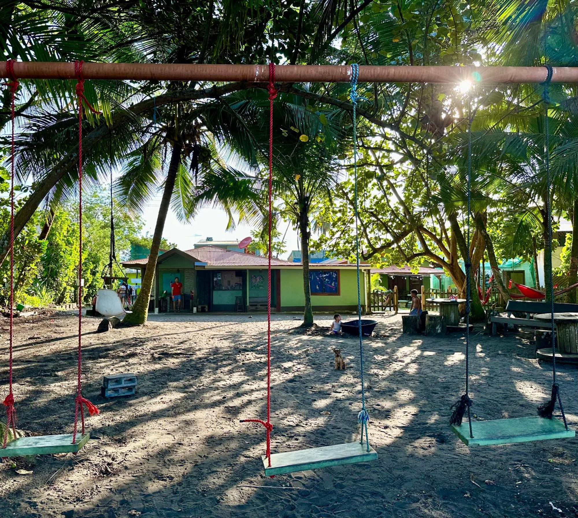 Caribbean View House Hotel Tortuguero Buitenkant foto