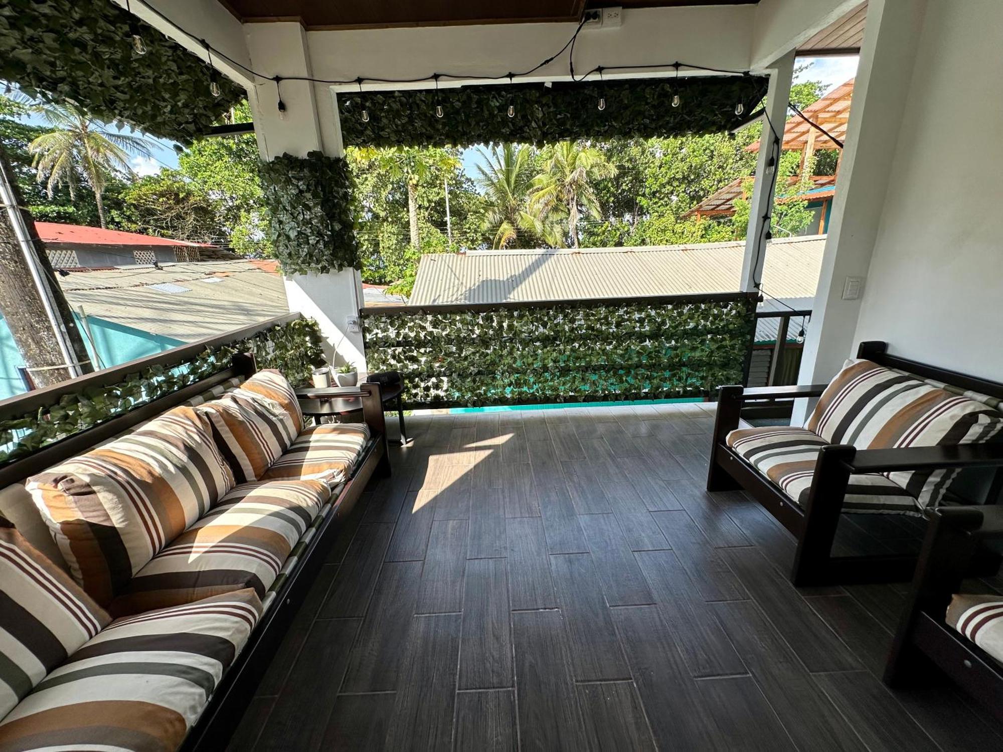Caribbean View House Hotel Tortuguero Buitenkant foto